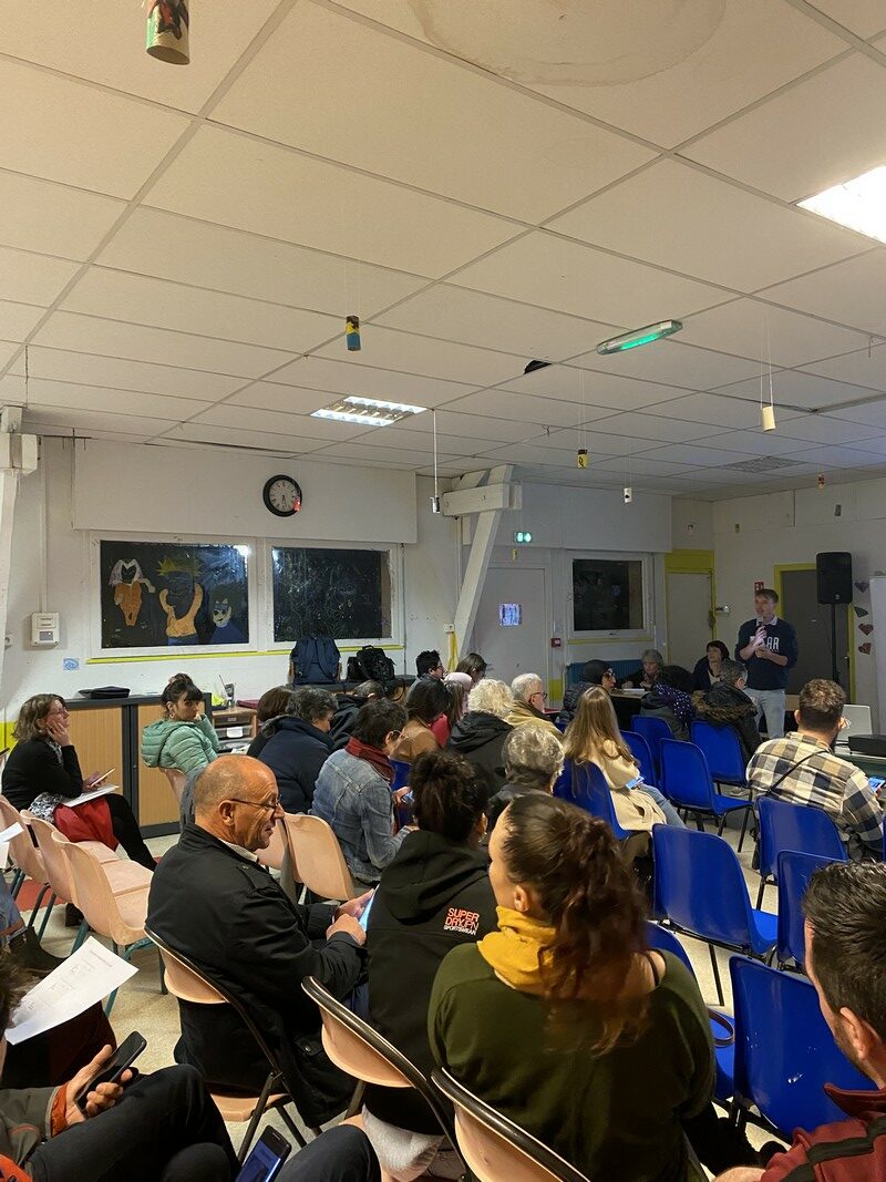 Photo 3-Réunion publique